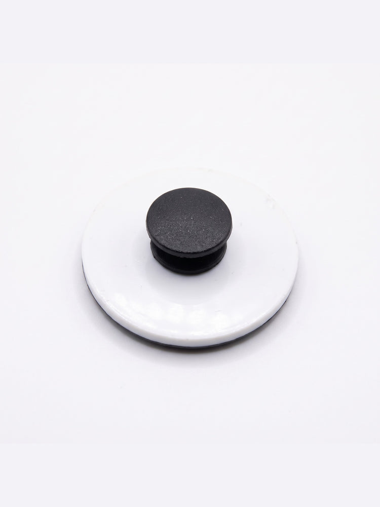 Pin's à Crocs logo B rond – dos